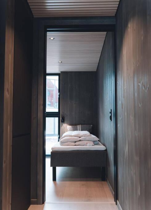 Seafront Apartment Henningsvaer Bagian luar foto