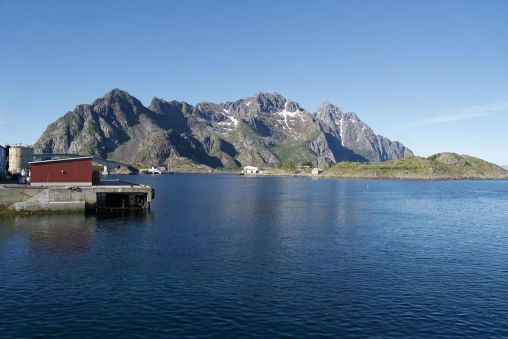 Seafront Apartment Henningsvaer Bagian luar foto