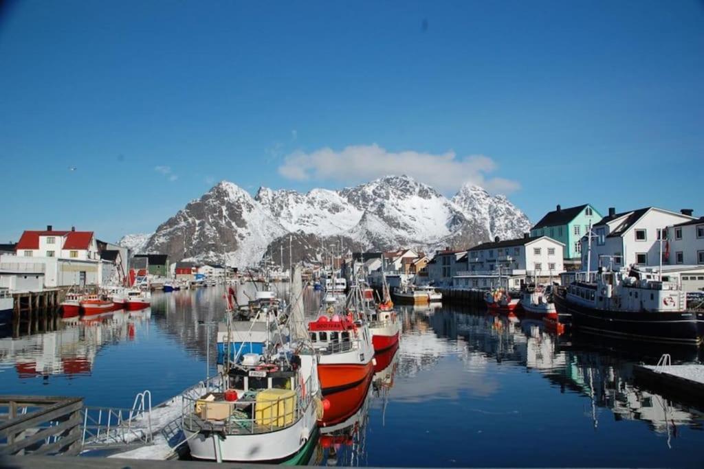 Seafront Apartment Henningsvaer Bagian luar foto