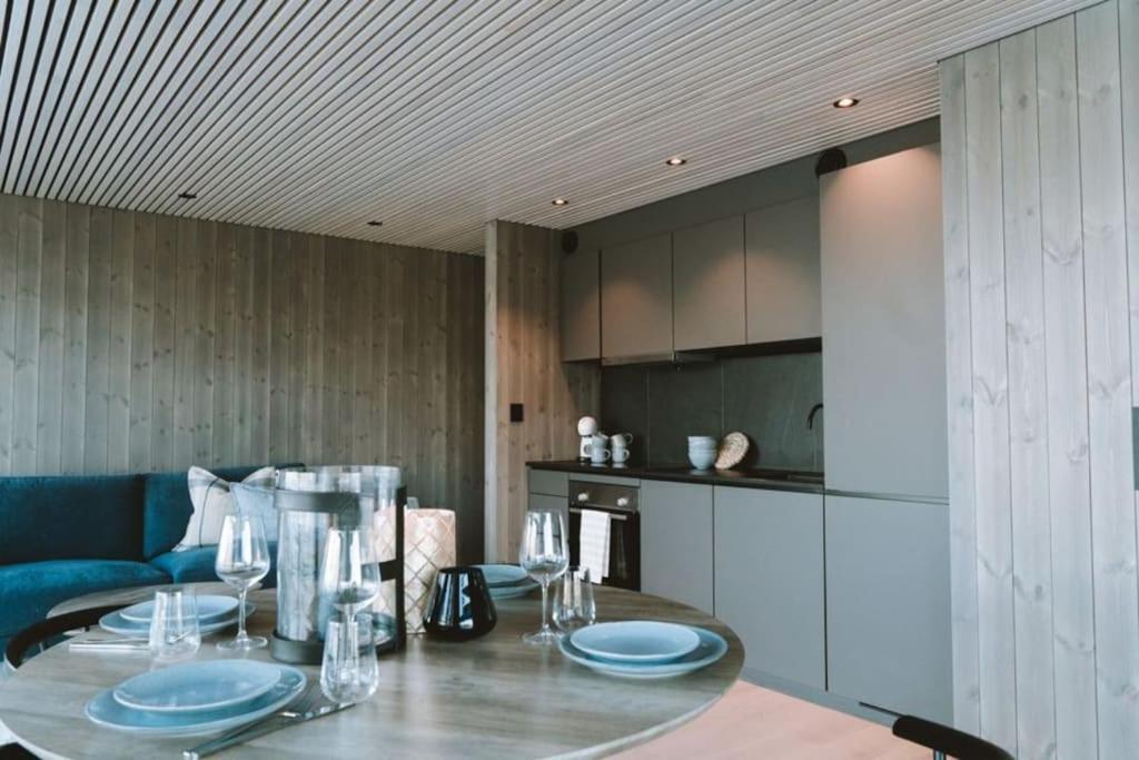 Seafront Apartment Henningsvaer Bagian luar foto